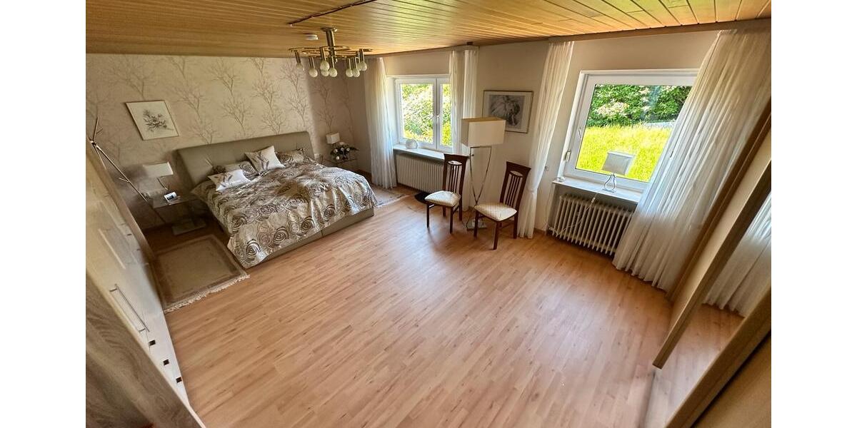 Bungalow Schiffweiler - 9 Zimmer, 159 m&sup2;, 269.000&euro; | Angebot:26711169