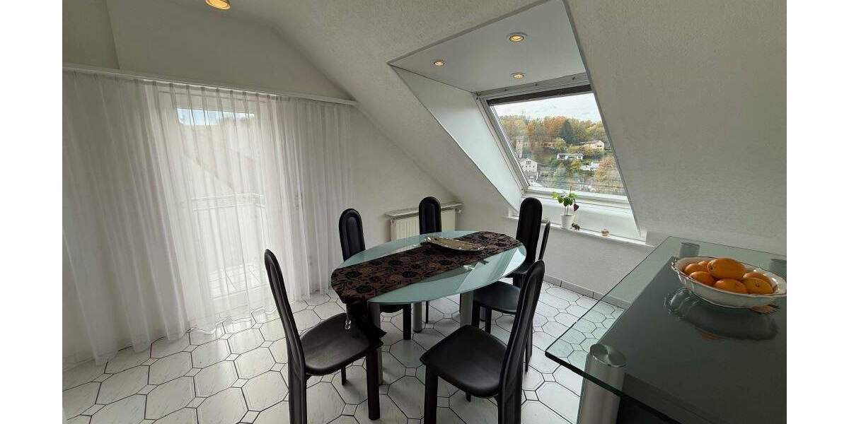 Etagenwohnung Saarbrücken Brebach-Fechingen - 4 Zimmer, 86 m&sup2;, 229.000&euro; | Angebot:25695570