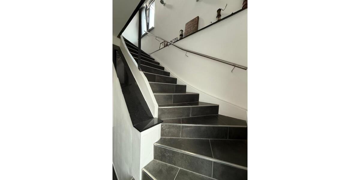 Doppelhaushälfte Saarbrücken West - 8 Zimmer, 276 m&sup2;, 620.000&euro; | Angebot:25890095