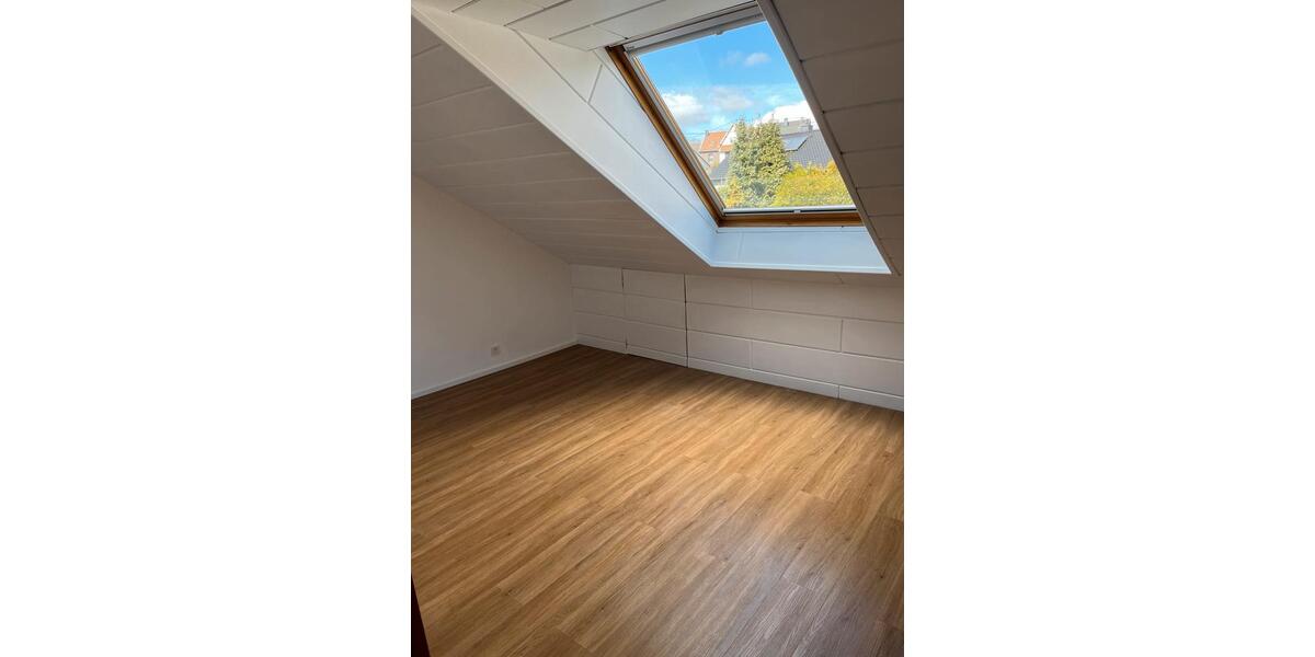 Dachgeschoßwohnung Neunkirchen - 2 Zimmer, 65 m&sup2;, 490&euro; | Angebot:25921066