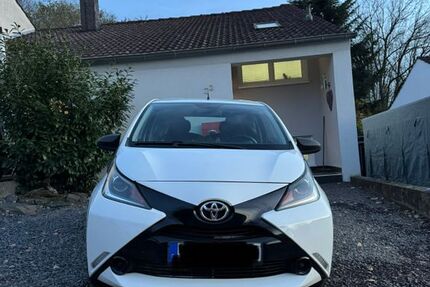 Toyota Aygo (X) 108.000 km 4.499 &euro; Völklingen 66333
