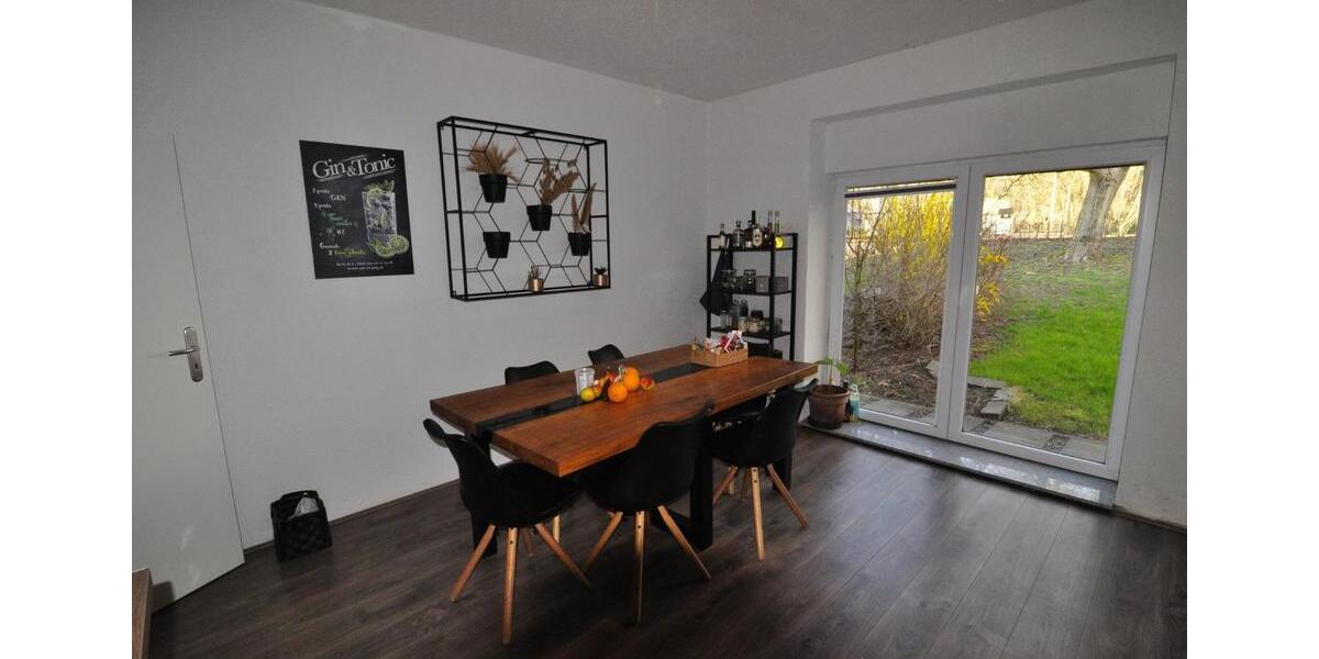 Erdgeschoßwohnung Illingen - 3 Zimmer, 90 m&sup2;, 660&euro; | Angebot:25923722