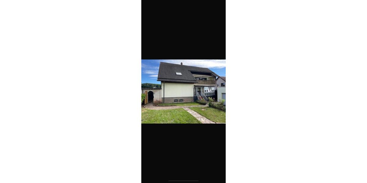 Etagenwohnung Heusweiler - 4 Zimmer, 111 m&sup2;, 900&euro; | Angebot:25403466