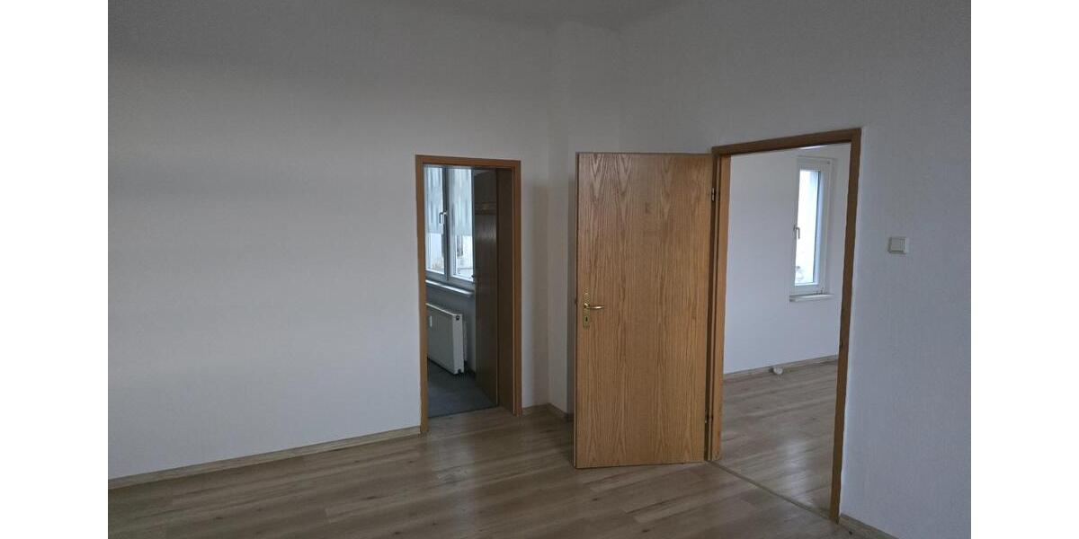 Dachgeschoßwohnung Saarbrücken Neue Bremm - 3 Zimmer, 92 m&sup2;, 900&euro; | Angebot:25892456