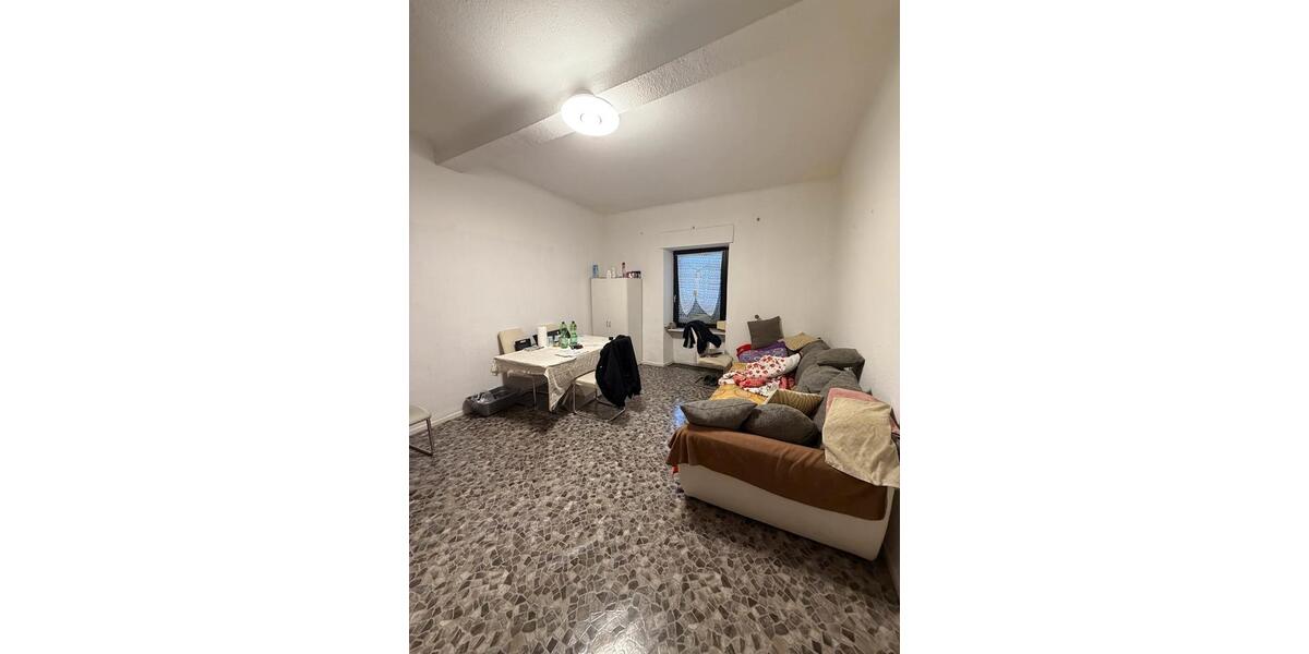 Reihenhaus Sulzbach (Saar) - 9 Zimmer, 229 m&sup2;, 140.000&euro; | Angebot:26642930