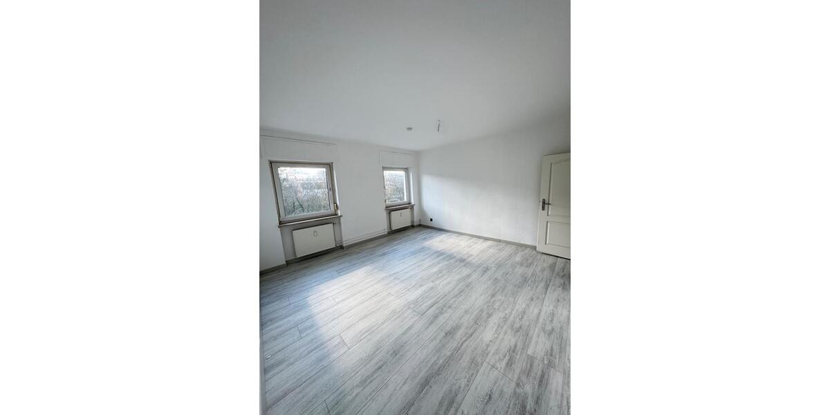 Etagenwohnung Saarbrücken West - 2 Zimmer, 65 m&sup2;, 650&euro; | Angebot:25058145