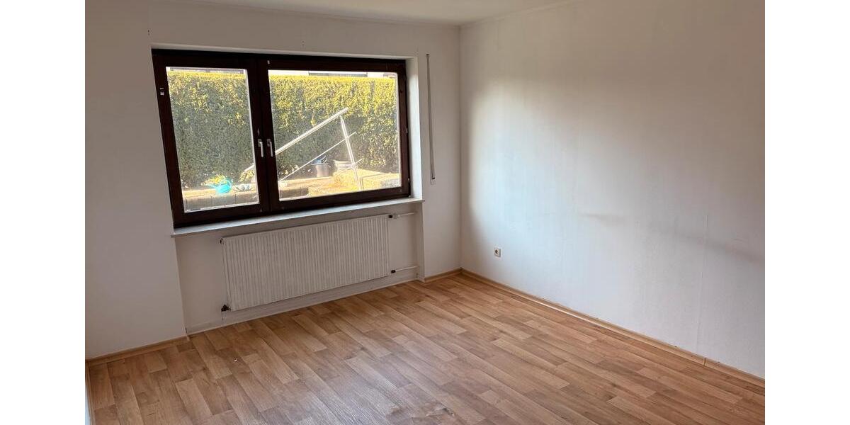 Einfamilienhaus Schiffweiler - 4.5 Zimmer, 165 m&sup2;, 295.000&euro; | Angebot:25942889