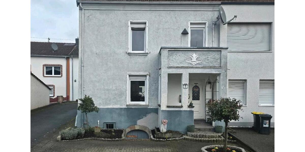 Doppelhaushälfte Rehlingen-Siersburg Siersburg - 8 Zimmer, 160 m&sup2;, 175.000&euro; | Angebot:24744441