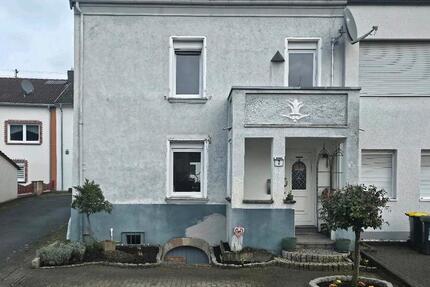 Haus Rehlingen-Siersburg Siersburg - 8 Zimmer, 160 m&sup2;, 175.000&euro; | Angebot:24744441