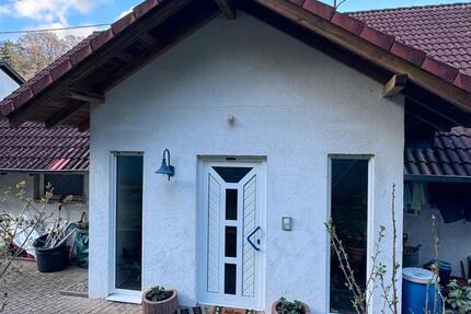 Wohnung Homburg - 2.5 Zimmer, 80 m&sup2;, 700&euro; | Angebot:25905771