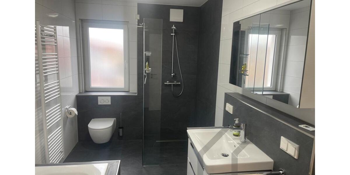 Etagenwohnung Homburg - 3 Zimmer, 80 m&sup2;, 1.100&euro; | Angebot:25436215