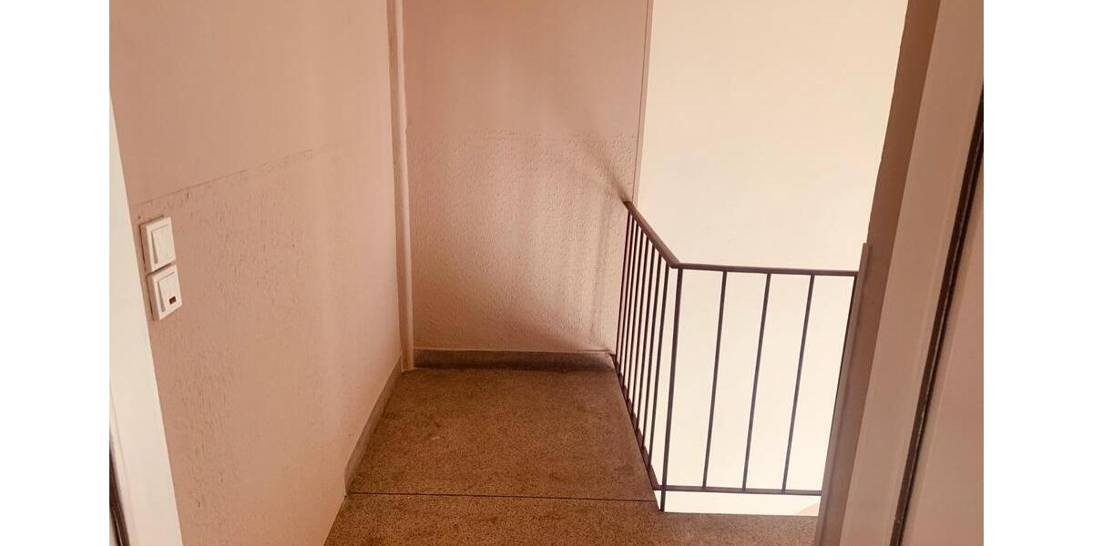 Dachgeschoßwohnung Saarbrücken West - 3 Zimmer, 77 m&sup2;, 169.000&euro; | Angebot:25415519