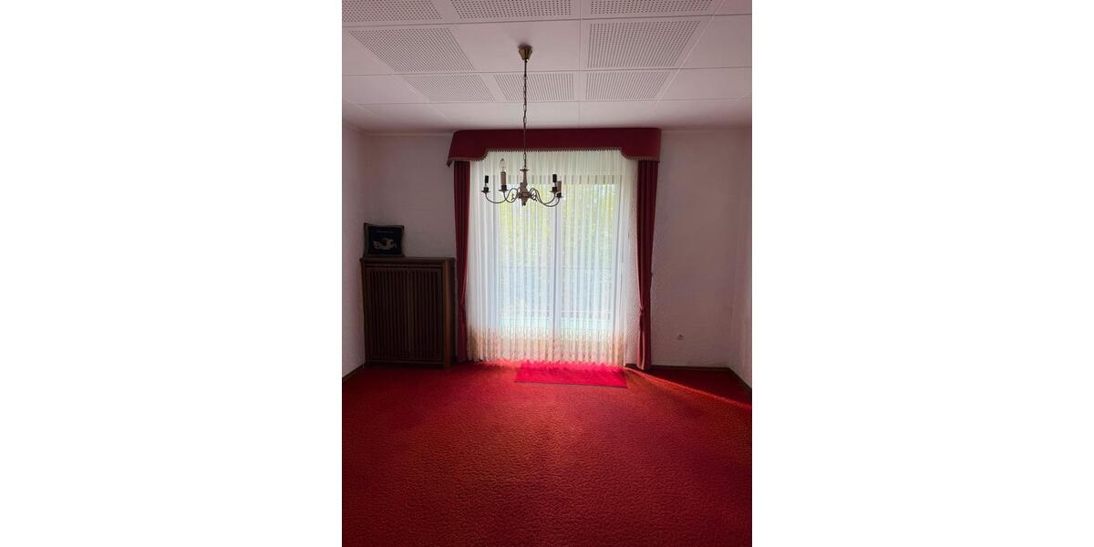 Doppelhaushälfte Saarbrücken West - 7 Zimmer, 188 m&sup2;, 250.000&euro; | Angebot:27168904