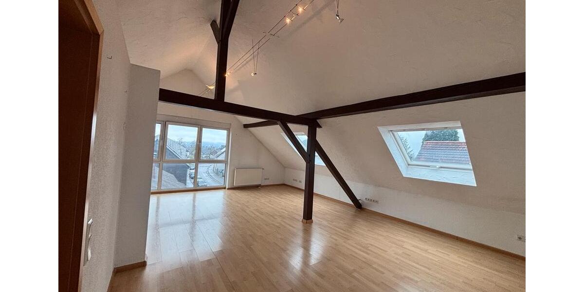Dachgeschoßwohnung Homburg - 2 Zimmer, 75 m&sup2;, 700&euro; | Angebot:25932873