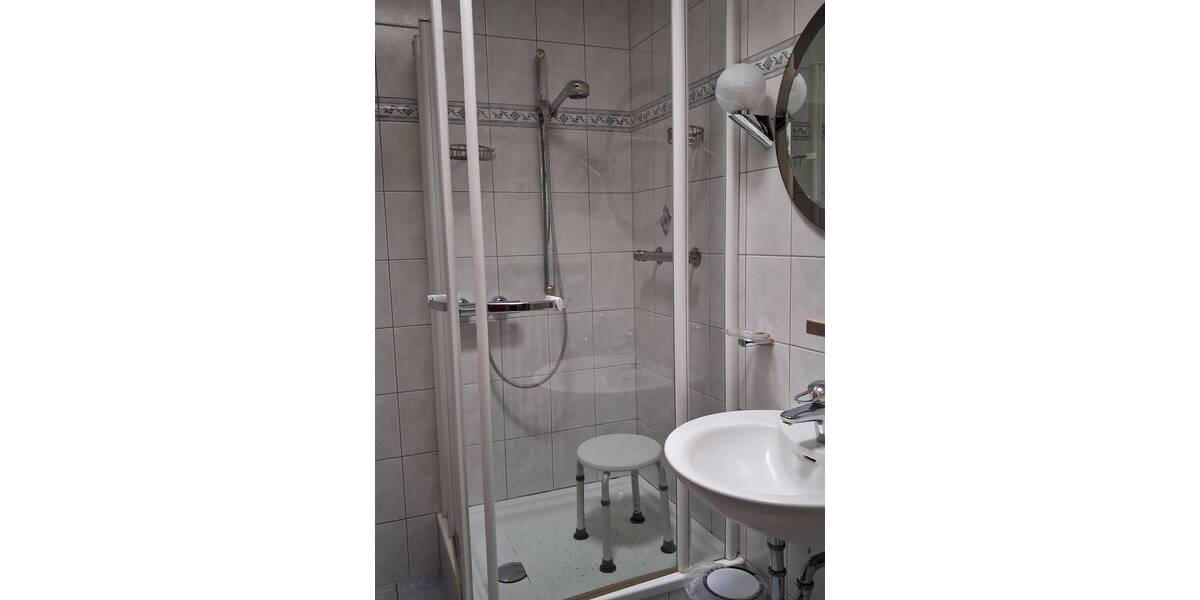 Bungalow Saarbrücken Klarenthal - 4 Zimmer, 130 m&sup2;, 1.100&euro; | Angebot:25666358