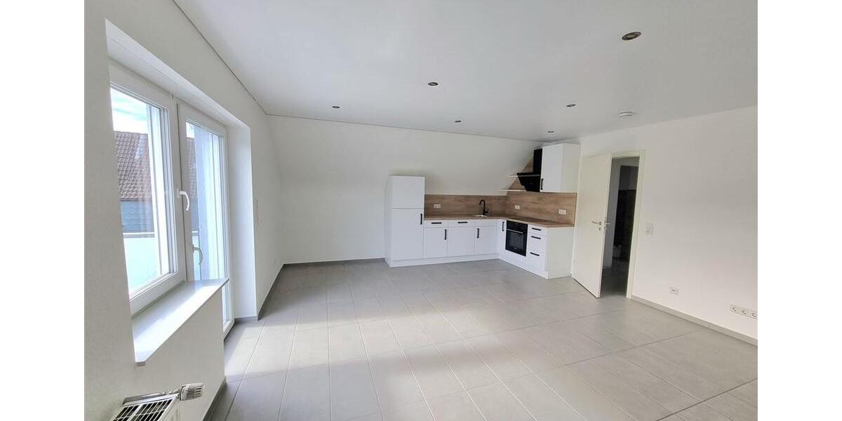 Dachgeschoßwohnung Sankt Ingbert - 3 Zimmer, 72 m&sup2;, 800&euro; | Angebot:25755078