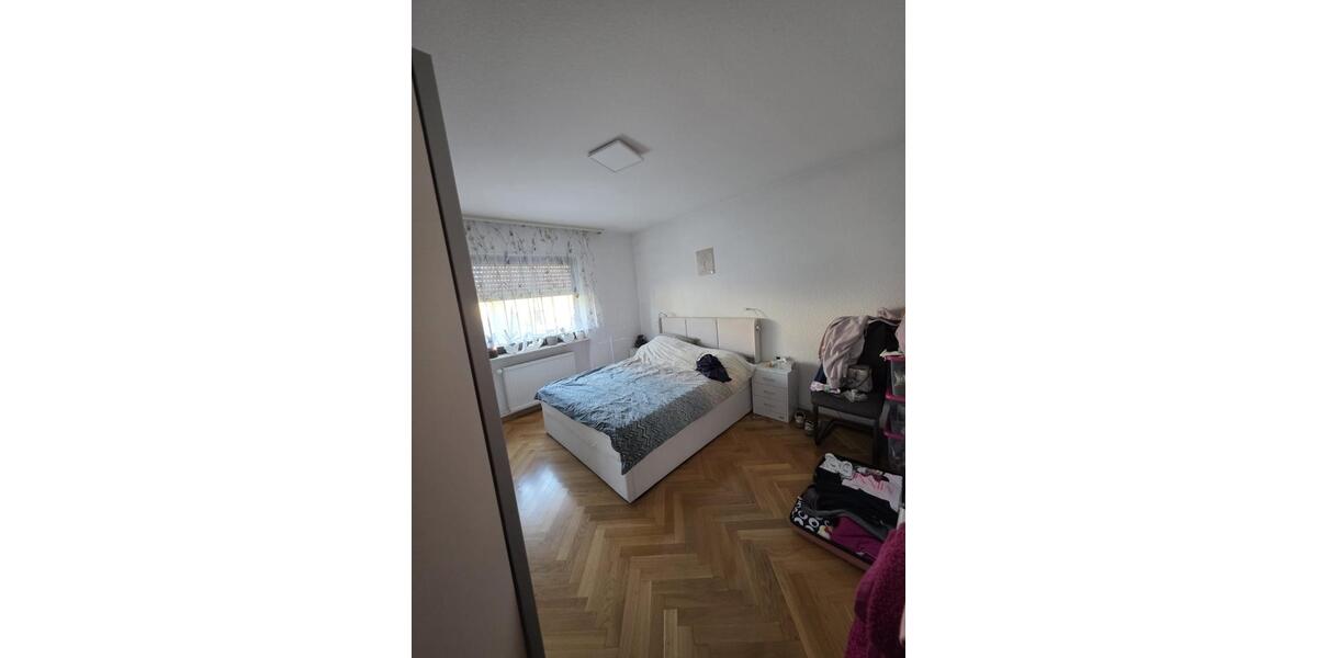 Etagenwohnung Saarbrücken Dudweiler - 3 Zimmer, 87 m&sup2;, 830&euro; | Angebot:25637826