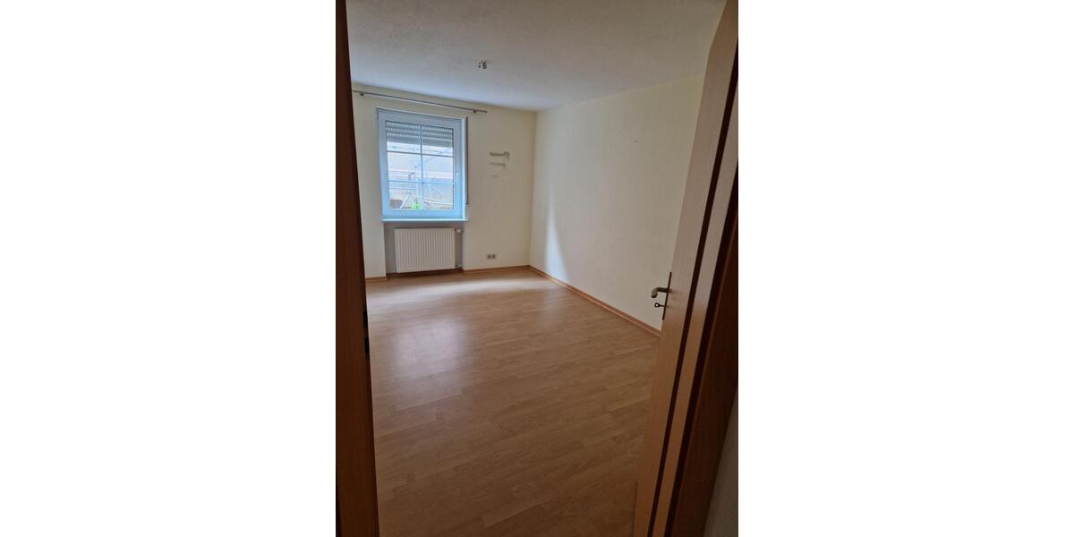 Erdgeschoßwohnung Mandelbachtal - 3 Zimmer, 80 m&sup2;, 550&euro; | Angebot:25948556