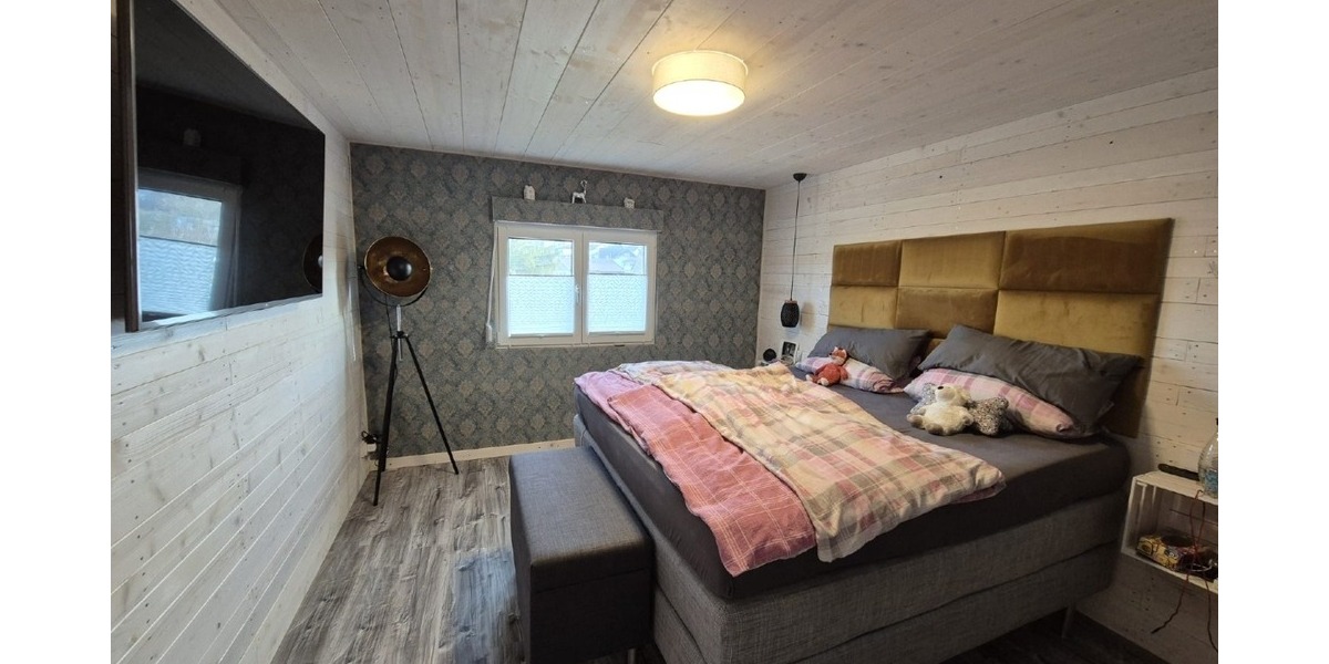 Ihr Hausprojekt in Illingen – Platz für 1–2-Familien mit Garten, Modernisierung bereits gestartet - Einfamilienhaus Illingen | Angebot:25479862