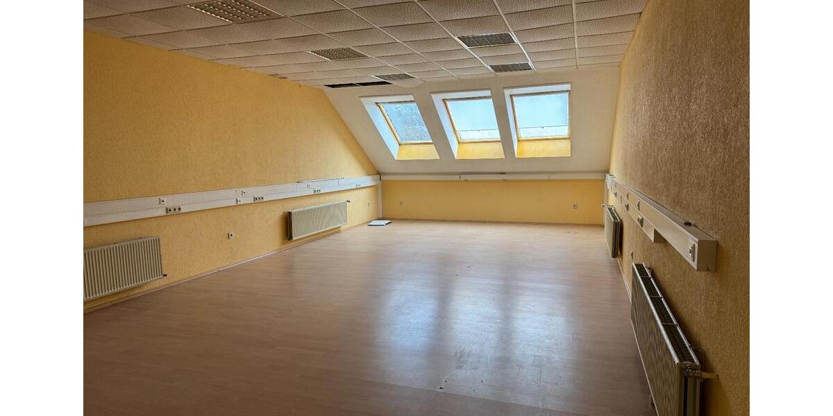 Gewerbeobjekt Schwalbach - 1.600&euro; | Angebot:21734962