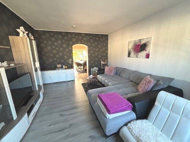 Terrassenwohnung Schwalbach Hülzweiler - 5 Zimmer, 120 m&sup2;, 198.000&euro; | Angebot:25667217