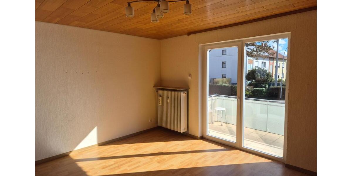 Etagenwohnung Saarbrücken West - 6 Zimmer, 120 m&sup2;, 1.000&euro; | Angebot:25307885