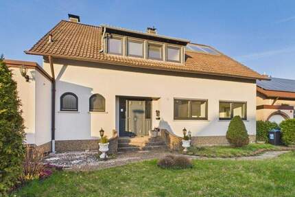 Haus Saarlouis Lisdorf - 9 Zimmer, 268 m&sup2;, 585.000&euro; | Angebot:25731423