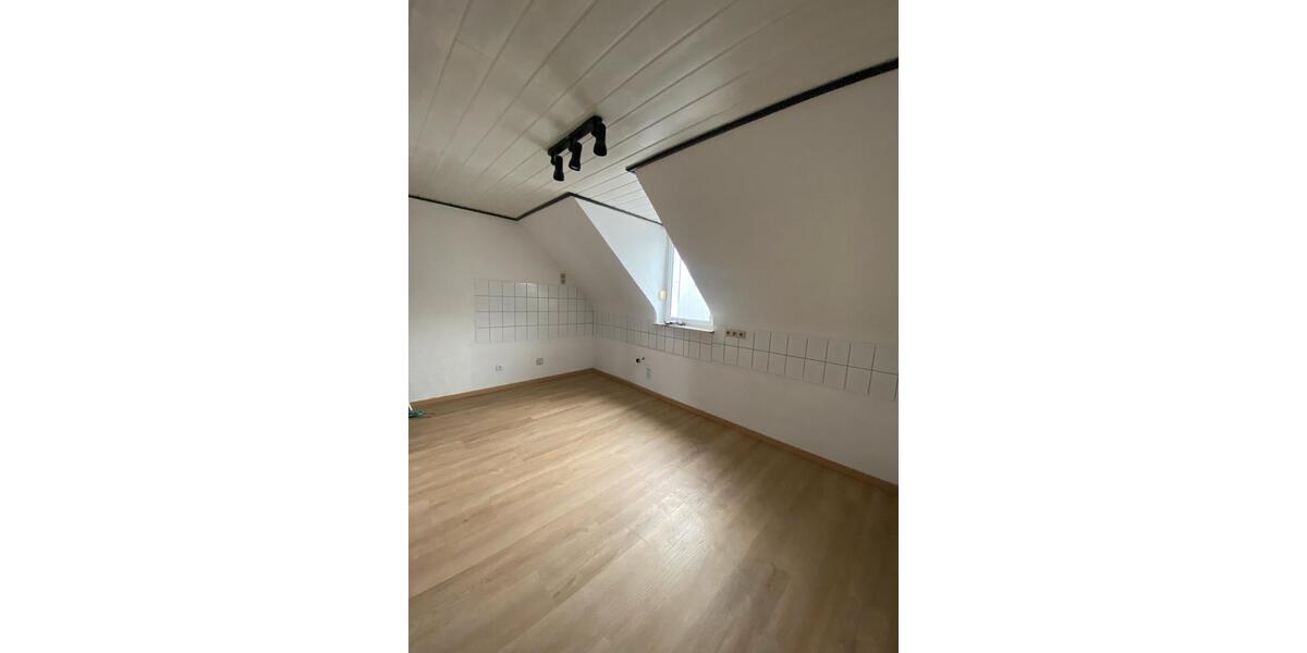 Reihenhaus Zweibrücken - 3 Zimmer, 115 m&sup2;, 1.300&euro; | Angebot:24791425