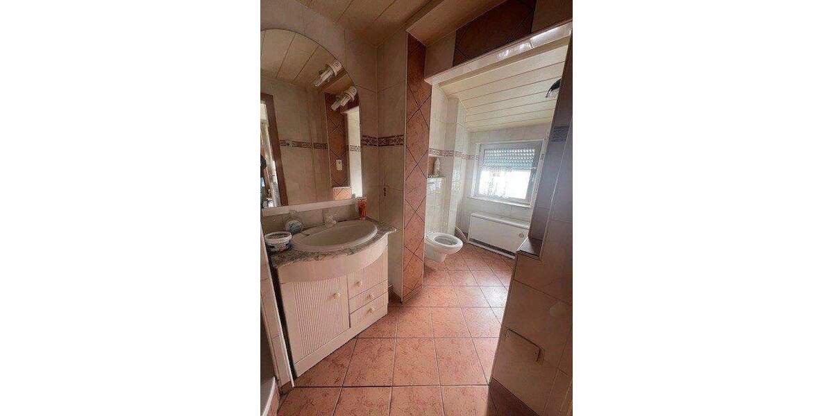 Reihenmittelhaus Völklingen Ludweiler - 7 Zimmer, 200 m&sup2;, 159.000&euro; | Angebot:25730787