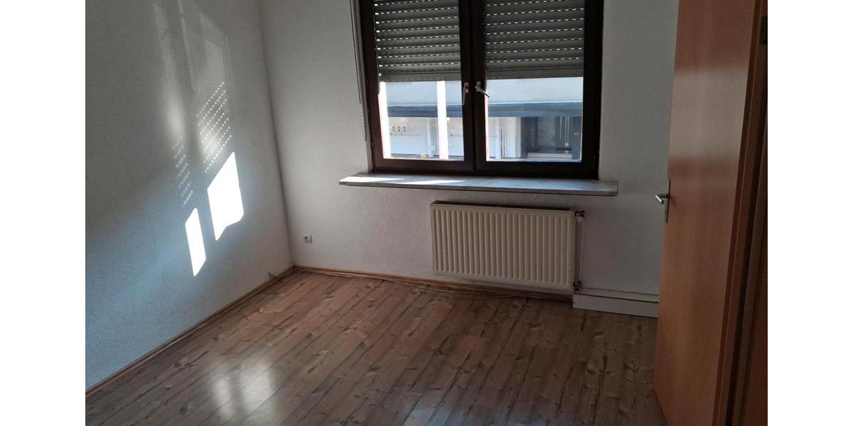 Etagenwohnung Völklingen - 3 Zimmer, 90 m&sup2;, 870&euro; | Angebot:25856538