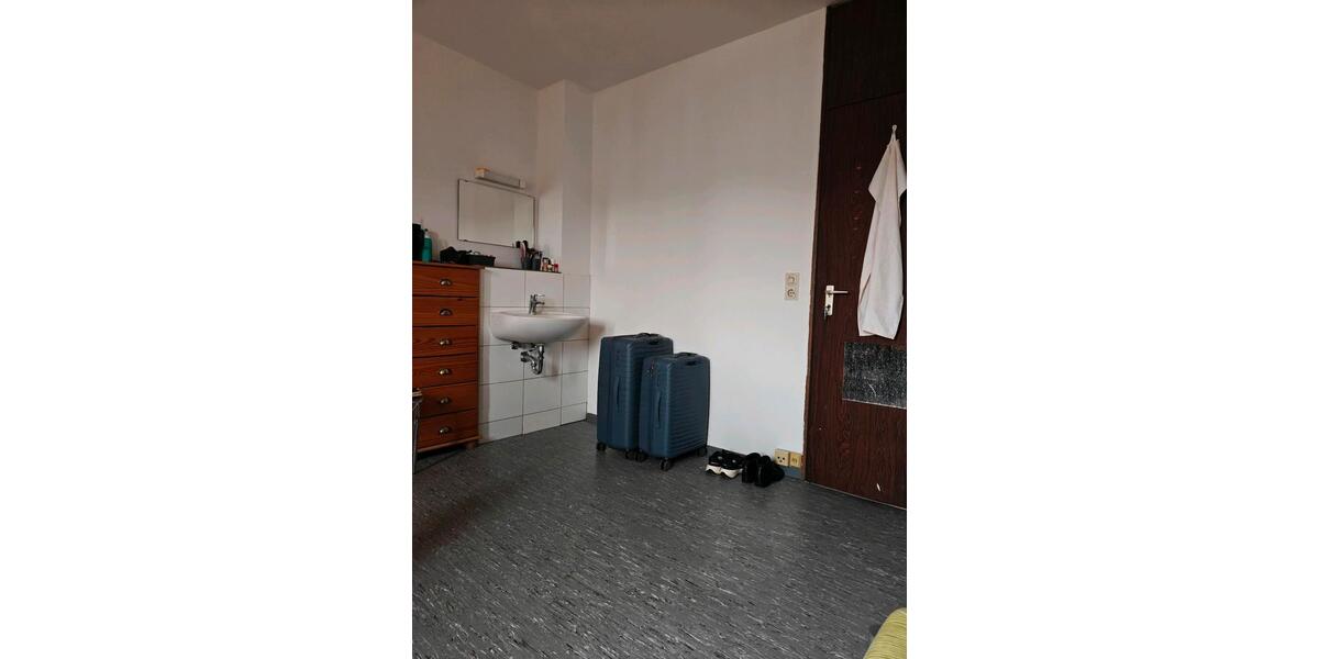 Etagenwohnung Saarbrücken Dudweiler - 1 Zimmer, 18 m&sup2;, 390&euro; | Angebot:25864921