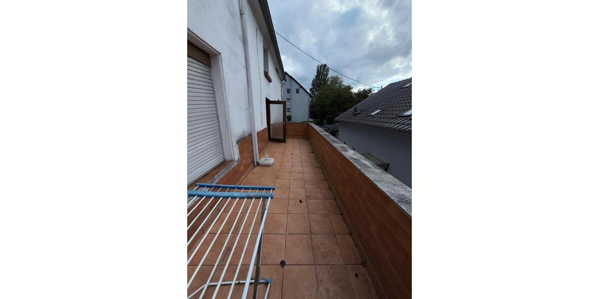 Reihenhaus Sulzbach (Saar) - 9 Zimmer, 229 m&sup2;, 140.000&euro; | Angebot:26642930
