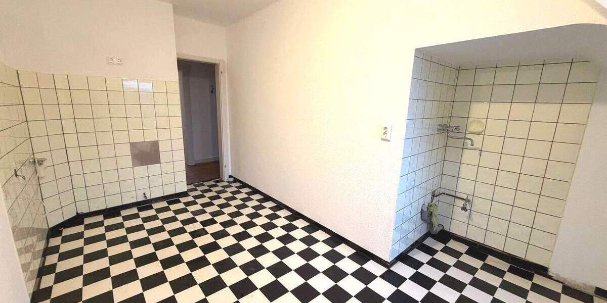 Etagenwohnung Saarbrücken St Johann - 3 Zimmer, 74 m&sup2;, 630&euro; | Angebot:25734880