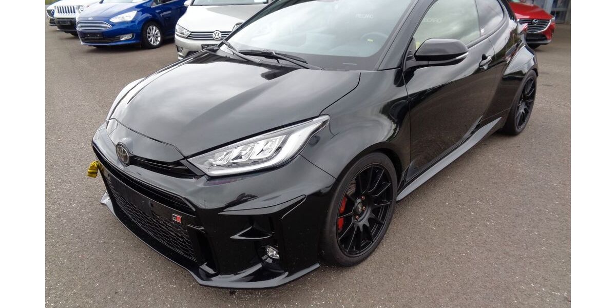 Toyota Yaris 11.000 km 42.999 &euro; Lebach 66822