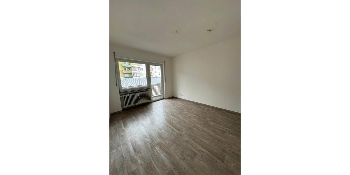 Etagenwohnung Saarbrücken Neue Bremm - 3 Zimmer, 75 m&sup2;, 600&euro; | Angebot:26662954