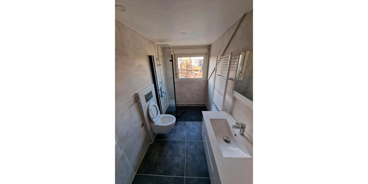 Dachgeschoßwohnung Schiffweiler - 4 Zimmer, 100 m&sup2;, 700&euro; | Angebot:25942084