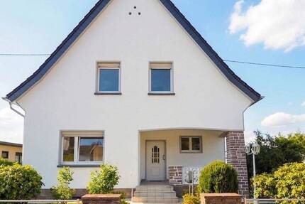 Haus Heusweiler Holz - 6 Zimmer, 1.350&euro; | Angebot:25928510