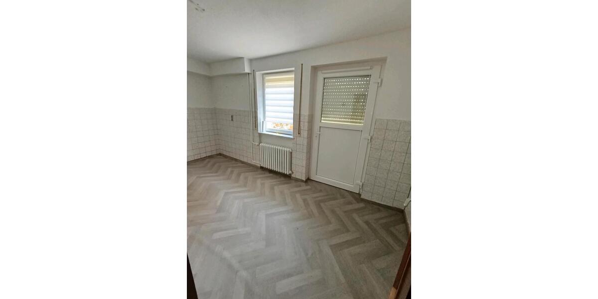 Erdgeschoßwohnung Überherrn - 4 Zimmer, 100 m&sup2;, 750&euro; | Angebot:25420798