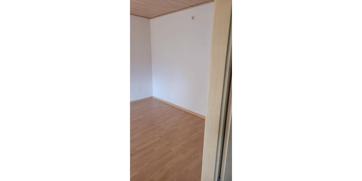 Erdgeschoßwohnung Riegelsberg - 4 Zimmer, 75 m&sup2;, 530&euro; | Angebot:25945410