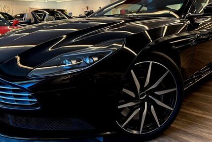 Aston Martin DB11 28.978 km 124.800 &euro; Schwalbach 66773