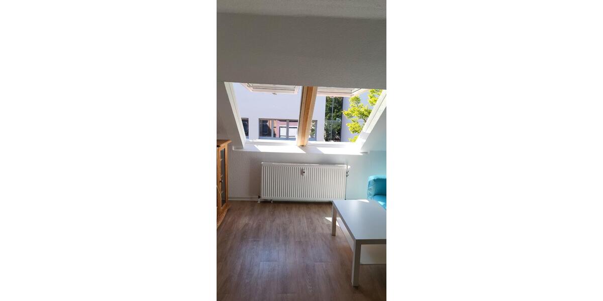 Dachgeschoßwohnung Sankt Ingbert - 1 Zimmer, 27 m&sup2;, 320&euro; | Angebot:26705235