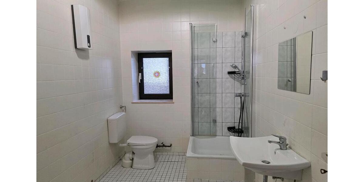Etagenwohnung Eppelborn - 3.5 Zimmer, 110 m&sup2;, 670&euro; | Angebot:26549988