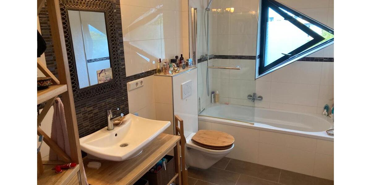 Dachgeschoßwohnung Saarlouis - 6 Zimmer, 116 m&sup2;, 240.000&euro; | Angebot:26145652