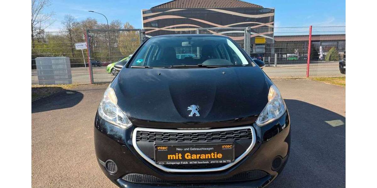 Peugeot 208 99.900 km 6.950 &euro; Saarlouis 66740