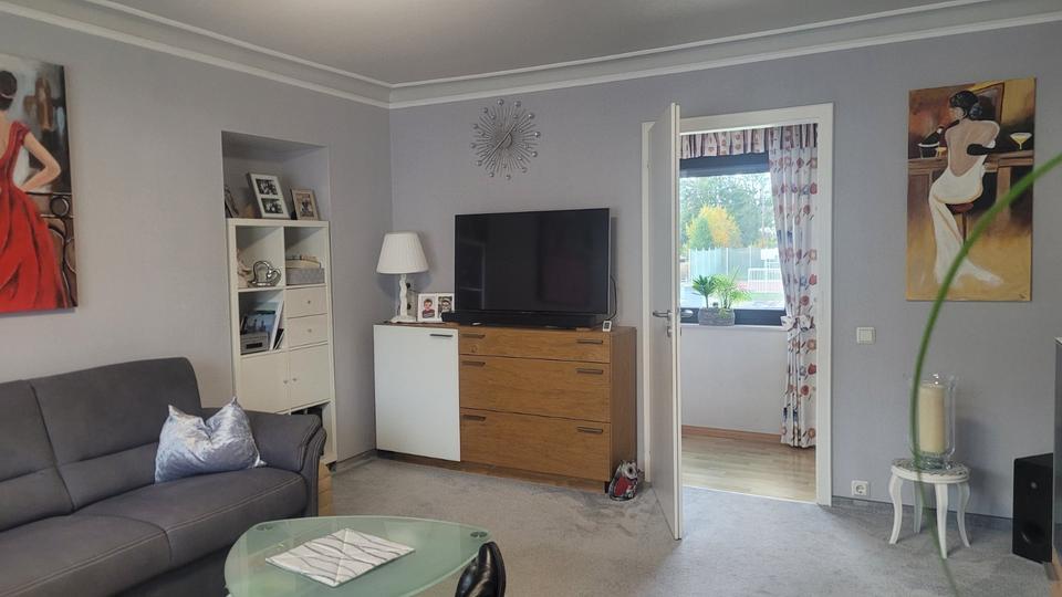 Einfamilienhaus Schwalbach - 10 Zimmer, 270 m&sup2;, 390.000&euro; | Angebot:23470755