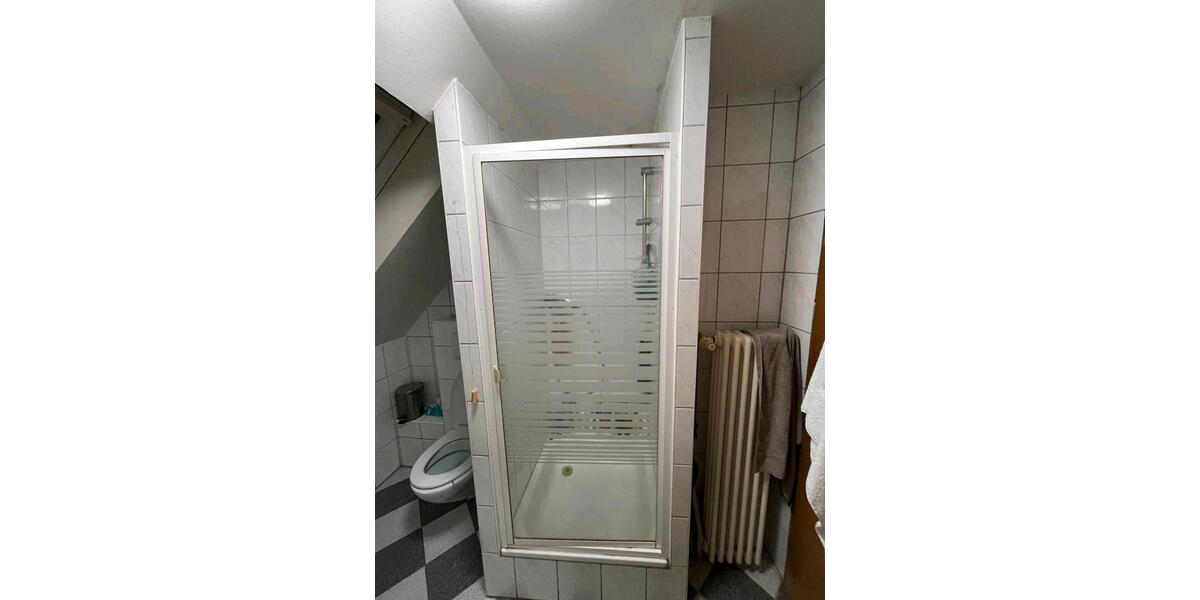 Dachgeschoßwohnung Homburg - 4 Zimmer, 100 m&sup2;, 1.300&euro; | Angebot:25361033