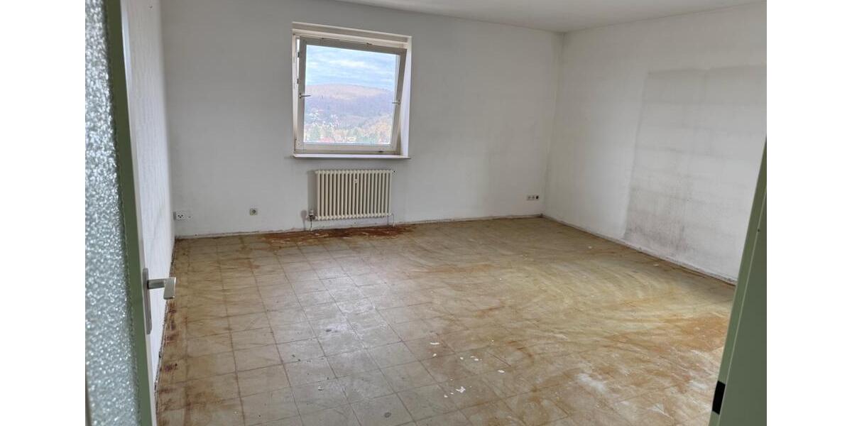 Etagenwohnung Saarbrücken Dudweiler - 2 Zimmer, 66 m&sup2;, 112.000&euro; | Angebot:25809341