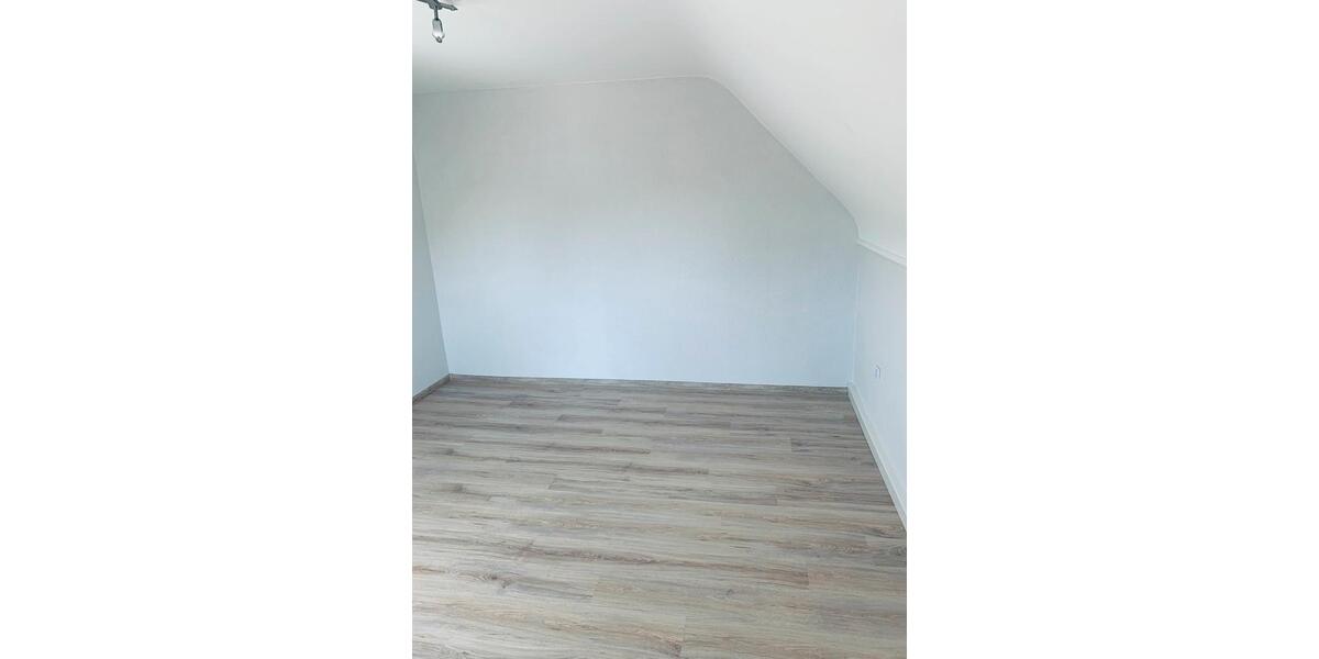 Dachgeschoßwohnung Homburg - 1 Zimmer, 67 m&sup2;, 650&euro; | Angebot:25944439