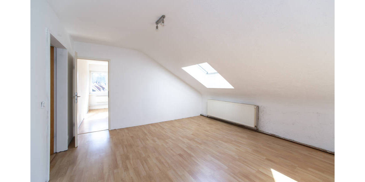 Mehrfamilienhaus, Wohnhaus Saarbrücken / Brebach-Fechingen Brebach-Fechingen - 9 Zimmer, 250 m&sup2;, 415.000&euro; | Angebot:25957973