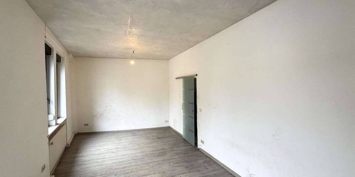 Mehrfamilienhaus, Wohnhaus Sulzbach/Saar Sulzbach - 3 Zimmer, 87 m&sup2;, 98.000&euro; | Angebot:26015802